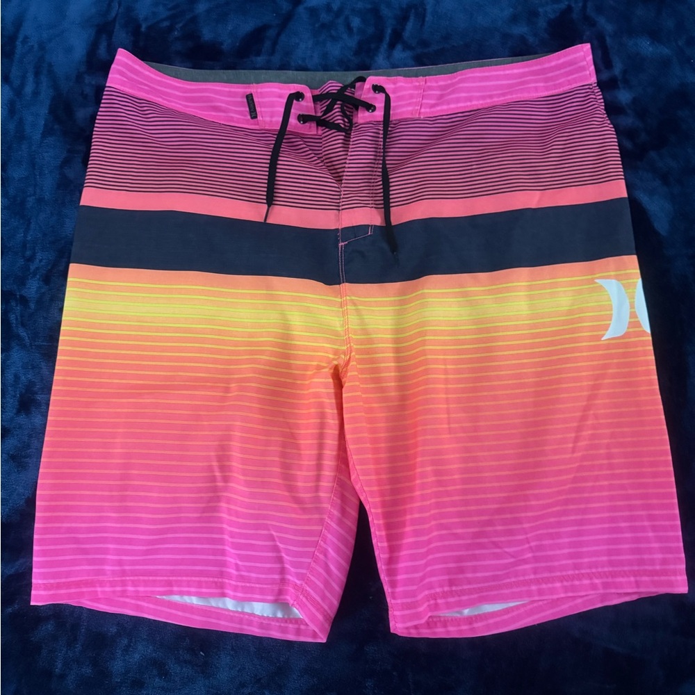 Hurley Men's Pink and Orange Swim Shorts
Size 38
20”